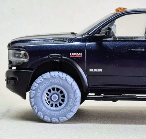 1/24 Scale Resin 17″ Bead lock Wheels & BF GOODRICH MT/TA TIRES X4 UNPAINTED
