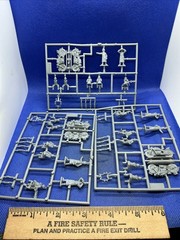 Vintage ARMOURFAST WWII German Zundapp Motorcycles Model Military Kit 1/72 (B10