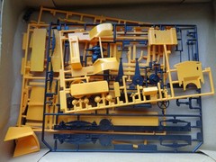 MONOGRAM # 7537 MACK BULLDOG STAKE TRUCK MODEL PARTS ONLY KIT 1/24 SCALE