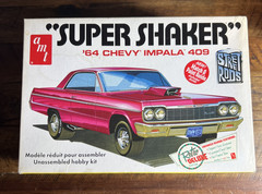 AMT 917 1/25 Scale ’64 Chevy Impala “Super Shaker” Model Kit Open Box