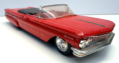 AMT 1:25 1960 Pontiac Bonneville Convertible Vintage John Klaver ProBuilt Model