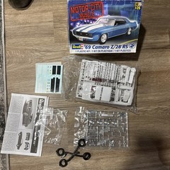 Revell Motor City Muscle ’69 Camaro Z/28 RS Model Kit