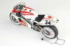 PLATZ/BEEMAX 1/12 SUZUKI RGV-GAMMA (XR79) 1993 WGP500 CHAMPION Model Kit BX13001