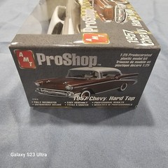 AMT PRO SHOP 1957 CHEVY HARD TOP PRE-PAINTED MODEL KIT 1/25 RARE NEW 2002