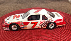 MONOGRAM 1/24 ZEREX AK ’87 T-BIRD STOCK CAR FACTORY BUILT BOX ART DISPLAY MODEL