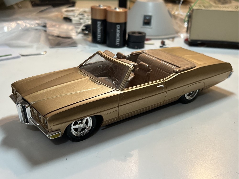 Model King 1970 Pontiac Bonneville Convertible Built Model Kit #21574P CLEAN