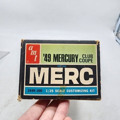 UH AMT 1949 Mercury Club Coupe 1:25 Scale APPEARS COMPLETE 3 way Model Kit READ