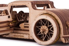 Hot Rod Wooden Model Car Kit – DIY Retro Puzzle Rides Up to 32 Feet