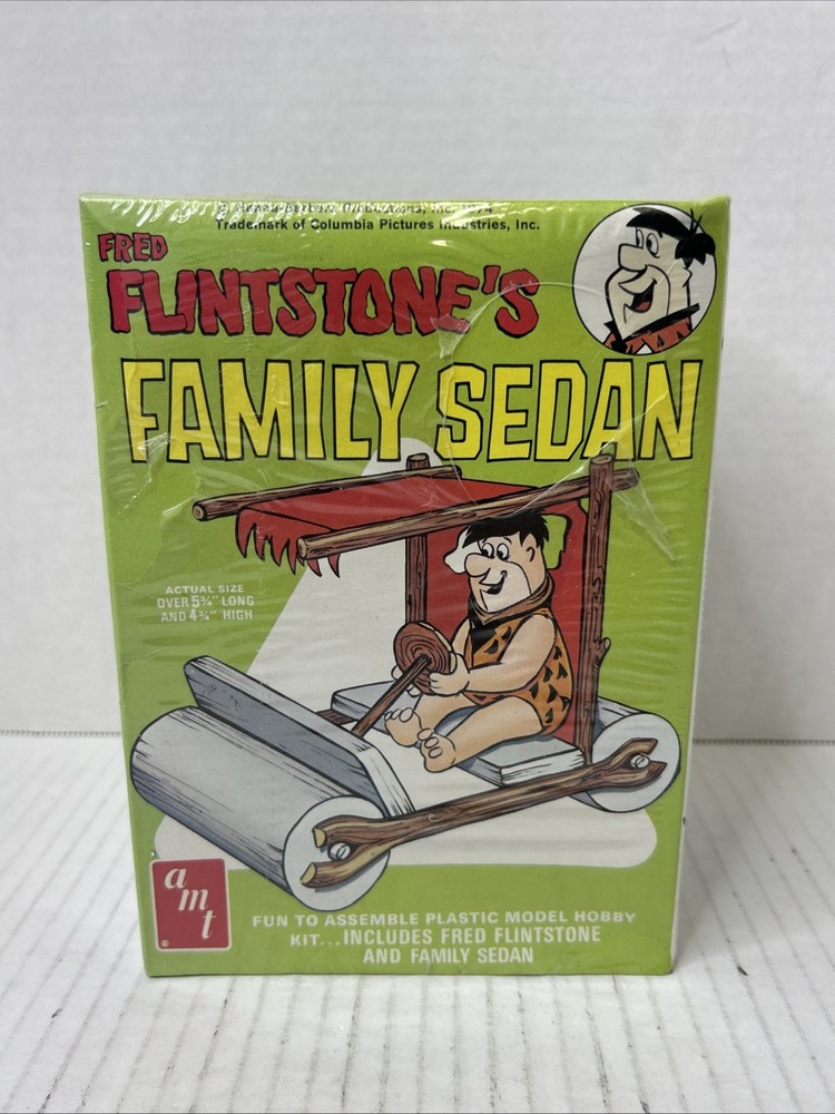 AMT FRED FLINTSTONE’S FAMILY SEDAN NEW SEALED BOX PLASTIC MODEL HOBBY KIT