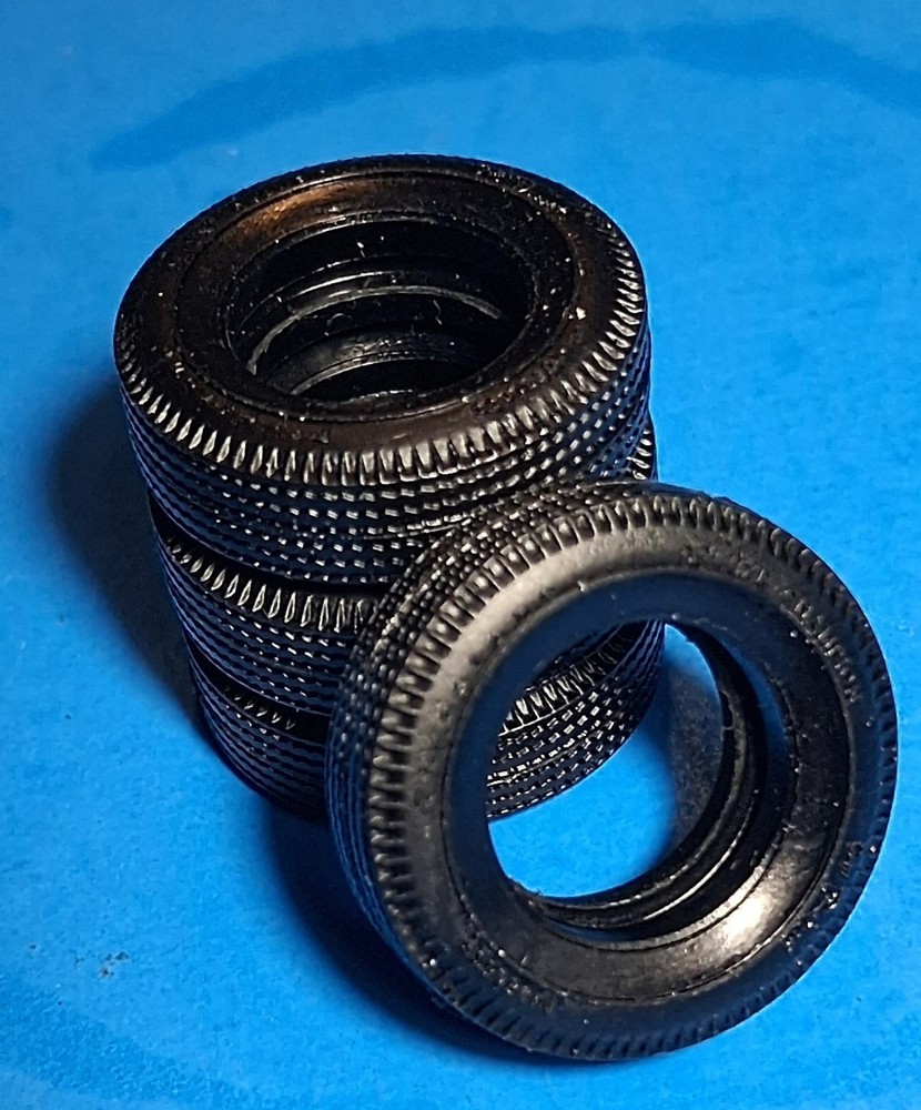 FIRESTONE DELUXE CHAMPION TIRES – AMERICAN SATCO – MODEL CAR KIT PARTS LOT