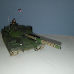 British Chieftain Mk5 Main Battle Tank scale model