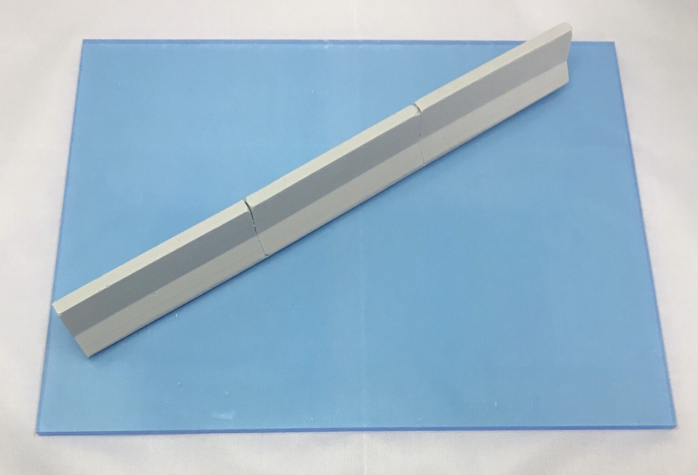 (Auto) 1:24, scale Jersey Barrier Plus Acrylic Base Combo 1/24th scale,TW-48025