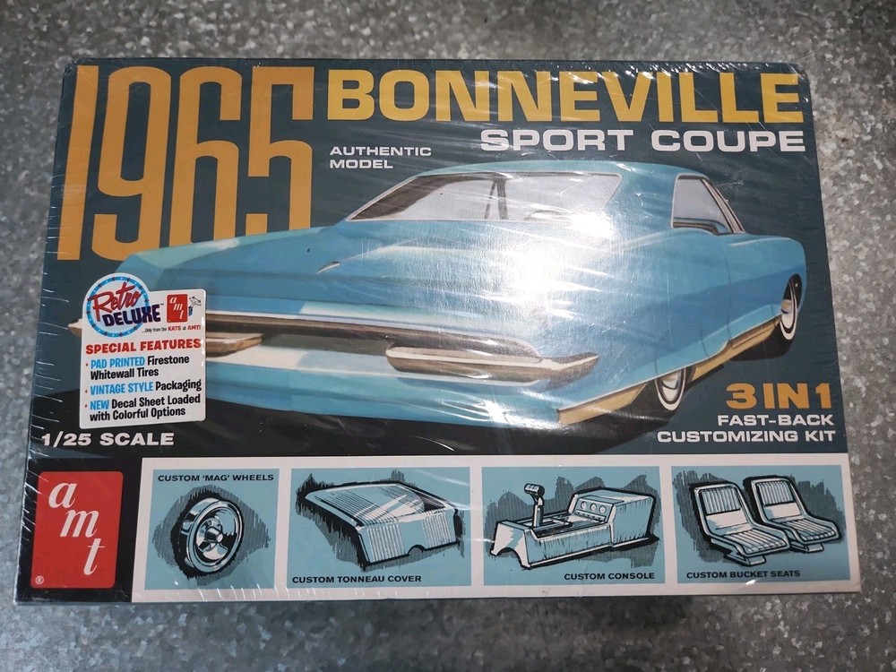 1965 PONTIAC BONNEVILLE SPORT COUPE AMT 1:25 SCALE 3-N-1 PLASTIC MODEL CAR KIT