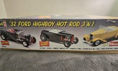 Vintage Revell Big Deuce ’32 Ford Highboy Hot Rod 1:8 3’n1 Model Kit Yellow