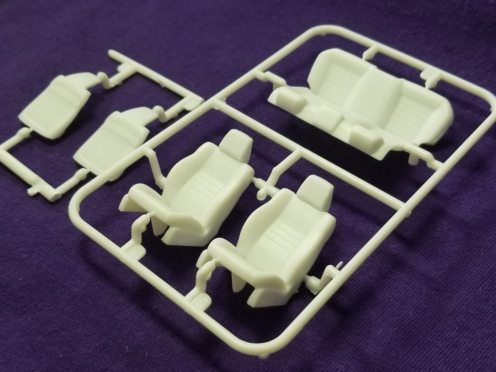 2021 Dodge Charger HELLCAT FRONT & REAR SEATS for 1:25 AMT Model Kit