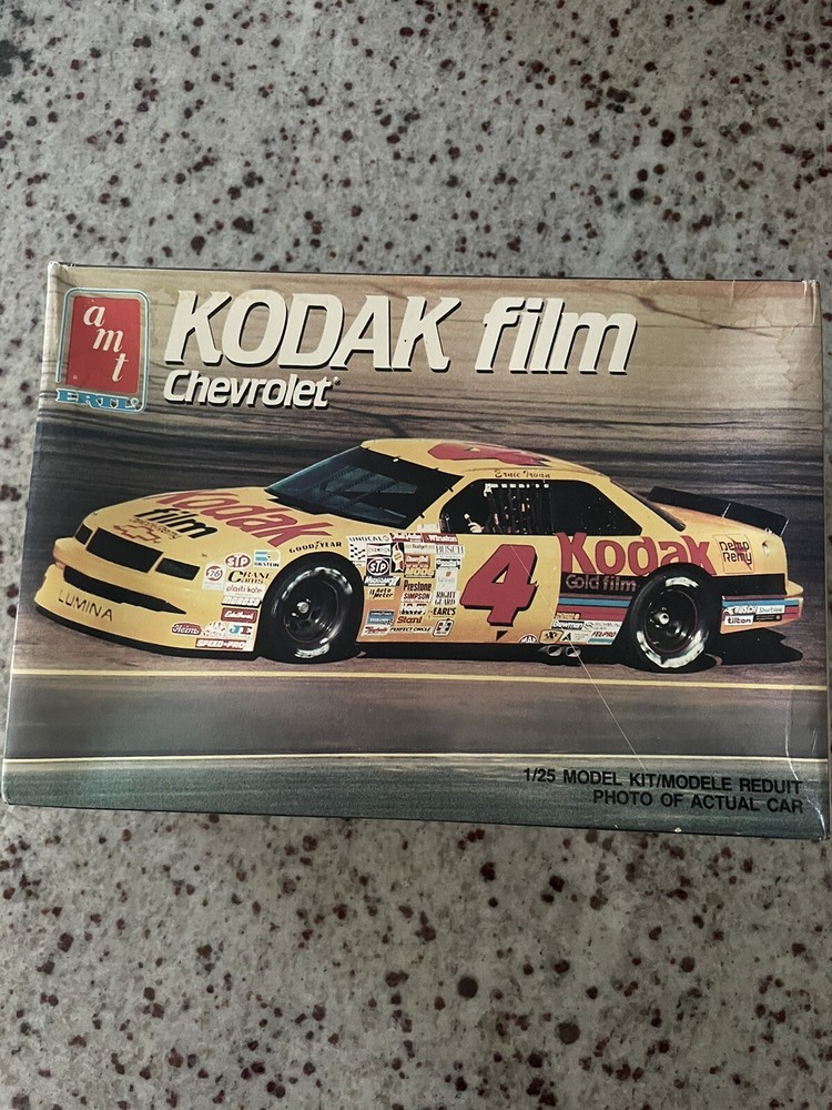 AMT Ertl Ernie Irvan Kodak Film Chevrolet Lumina 1:25 Model Kit #6727 Open Box