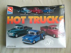 FACTORY SEALED AMT/Ertl Hot Trucks #8114 ’50 Chevy Street Machine/Stepside/F-100