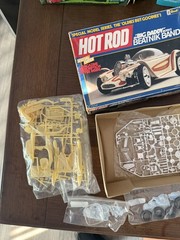 Revell #7110 Ed “Big Daddy” Roth’s Beatnik Bandit 1/25 Plastic Model Kit open bo