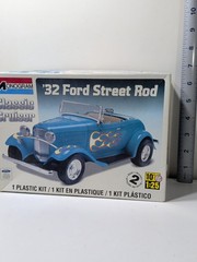 ✨Open Box✨ ’32 Ford Street Rod 1:24 Classic Cruiser Scale Monogram Model Kit