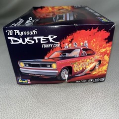 Revell 14528 70 Plymouth Duster Model car assembly kit 1:24