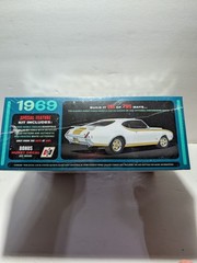 AMT 1969 Hurst Oldsmobile 442 1/25 Scale Model Kit