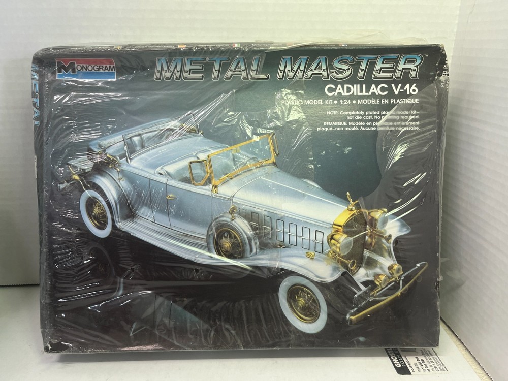 1/24 MONOGRAM METAL MASTER CADILLAC V-16 PLASTIC MODEL KIT