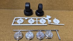 1968 Plymouth Road Runner STYLED WHEELS & TIRES 1:25 AMT NEW Model Kit PARTS