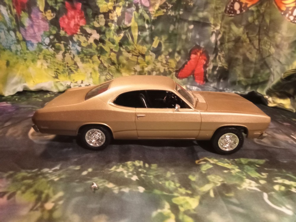 Rare 70 Plymouth Valiant Gold Duster 340, 1:25 scale, built