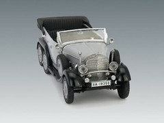 G4 (1935 Production) German Staff Car, WWII 1939-1945 Scale Model 1/72 ICM 72471