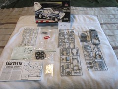 ACCURATE MINIATURES CORVETTE GRAND SPORT JUNKYARD MODEL KIT LOT #503