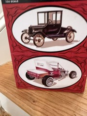 1925 Ford Model T 2 Complete Cars AMT670/12 Plastic Model Kit 1:25