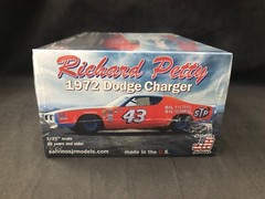 Salvinos Jr Richard Petty 1972 Dodge Charger 1:25 Scale Plastic Model Kit