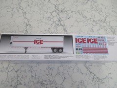 REVELL 1/32 FRUEHAUF 40′ REEFER TRAILER MODEL KIT #14541 BRAND NEW SEALED – NICE
