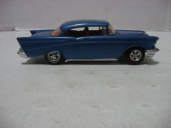AMT/ERTL Blue 1957 Chevy Hard Top 1/25 Scale Built Model Kit #31543