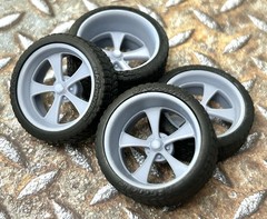1/24 Scale: 21/20 Inch “Boyd Magneato” Wheels With Wide Rear Street Tires; 1/25