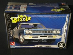 AMT/ERTL 68 Plymouth Road Runner 1/25 Kit