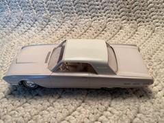 Lot Of 2 Vintage AMT 1/25 Ford Thunderbird Promo Car Models 1962 & 64 Coupes