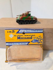 ROCO HO Minitanks Z-101.25 US Tank “General Sherman” M4A3 Customized Austria (B)