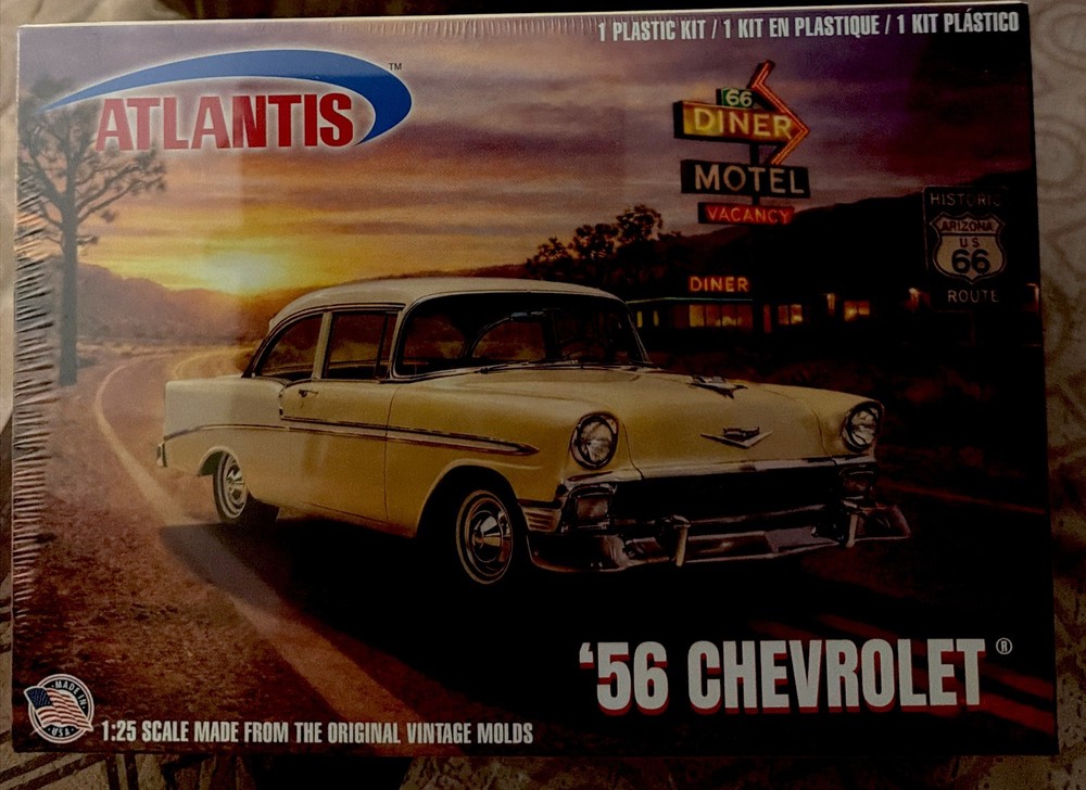 1956 Chevrolet V-8 Route 66 Plastic Model Kit H1391