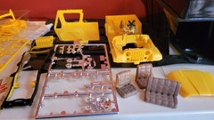🔥 REVELL COMPLETE 1:24 JEEP CJ-7 Model Kit 1999 in Damaged Box Read Notes