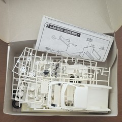 Revell Dodge Ram VTS Pickup 1:25 Kit #85-7617 Opened started not assembled