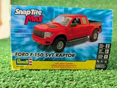 REVELL Snap-Tite Max FORD F-150 SVT RAPTOR MODEL KIT 1/25 SCALE