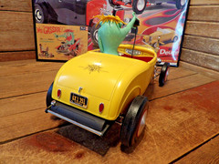 1932 Revell Ford Hot Rod Model Kit 1/8 HIGHBOY MR. GASSER – Comes With Frame!