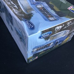 Revell Plastic Model Kit Ford Bronco 85-4320 1:25 Scale Bent Box See Photos