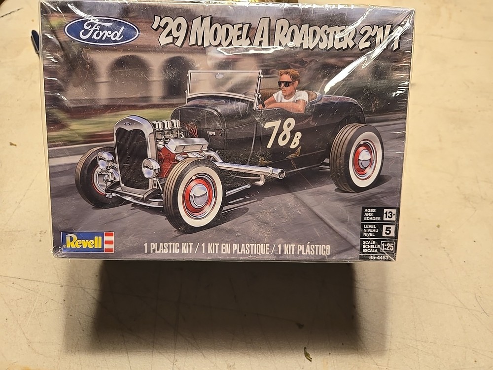 Revell 1929 Ford Model A Roadster 2’N1 Plastic Model Kit 85-4463 Level 5