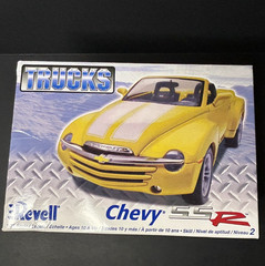 CHEVY SSR 1:25 KIT LEVEL 2 BY REVELL **PLEASE READ DESCRIPTION!!!**