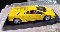 Maisto 90′ Lamborghini Diablo 1:18 Diecast Car Yellow.