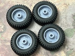1/24 Scale: 18-Inch “8-Lug Off-road Steelies” Wheels W/ Mud Tires; Resin 1/25