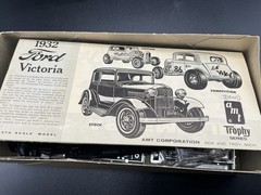 AMT MODEL KIT 1932 FORD VICTORIA VICKY 2432-150 Rare Kit