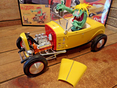 1932 Revell Ford Hot Rod Model Kit 1/8 HIGHBOY MR. GASSER – Comes With Frame!